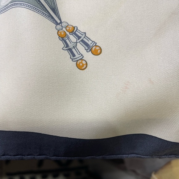 Hermes Silk Scarf ‘Parures des Sables’( Ornaments of the Sands’ design, with box - Picture 6 of 8